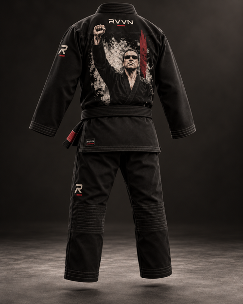 RVVN MESTRE LEO, kimono BJJ negro, diseño trasero con ilustración del maestro